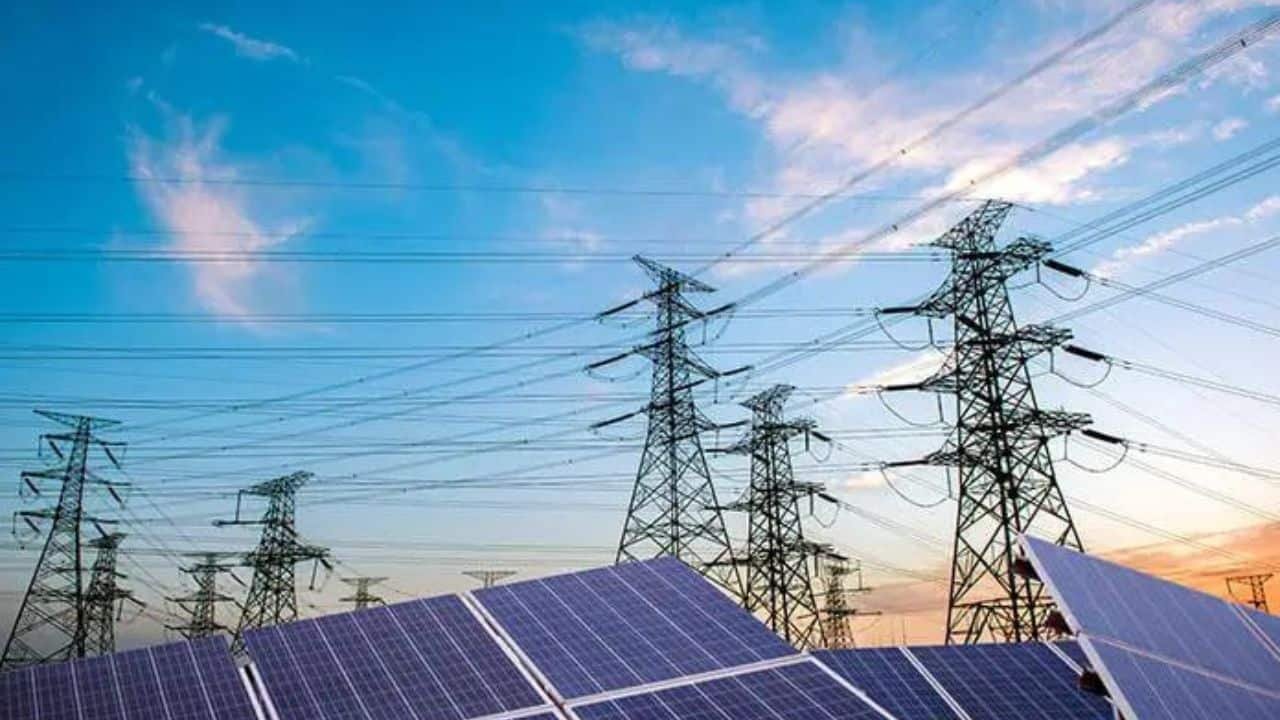 solar panel convert sunlight into electricity